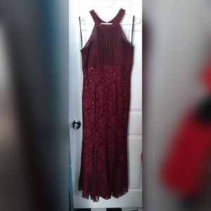 👗PROM SEASON 👗 Burgundy elegant dress